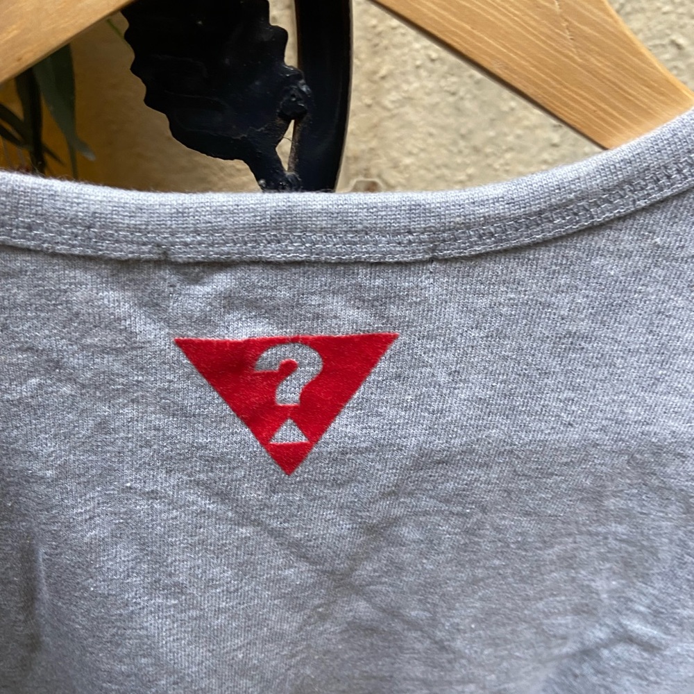 6️⃣5️⃣0️⃣ Guess Sweatshirts. Size - M - Picture 7 of 10